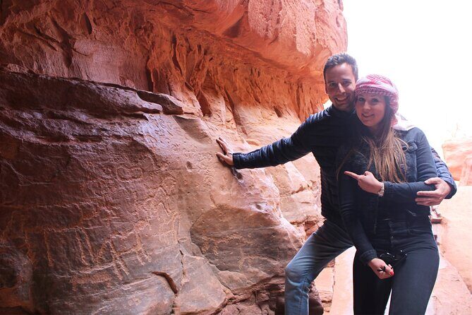 Wadi Rum: Explorer 5 Hour Jeep Tour PASS + Bedouin Tent + Meal - Key highlights before you go